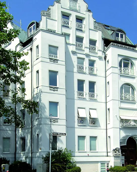 Die Klinik am Rhein in Düsseldorf-Oberkassel, Jugendstilfassade am Kaiser-Wilhelm-Ring