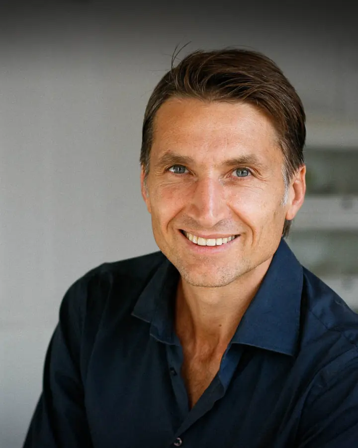 Dr. med. Edouard Manassa, Facharzt für Plastische und Ästhetische Chirurgie